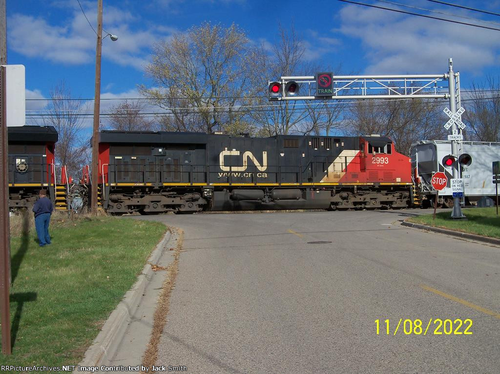 CN 2993